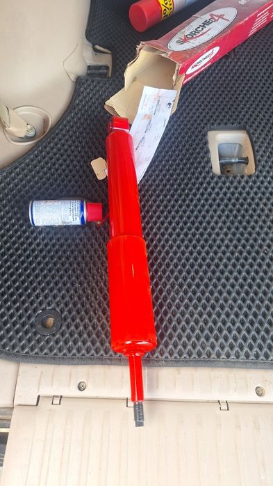 Стойка на ланкрузер 100