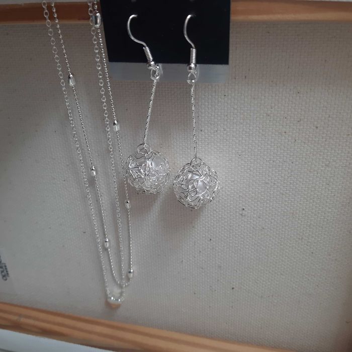 Промо на Ново  Дамско колие с висящи обеци