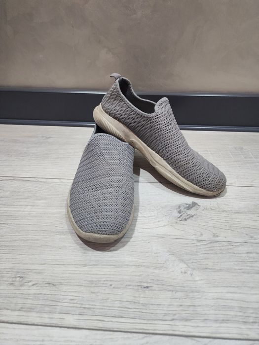 Кроссовки летние