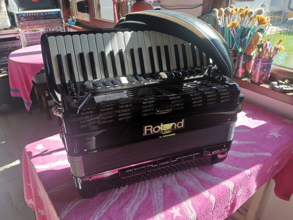 Acordeon Electronic Roland Fr7x Balck