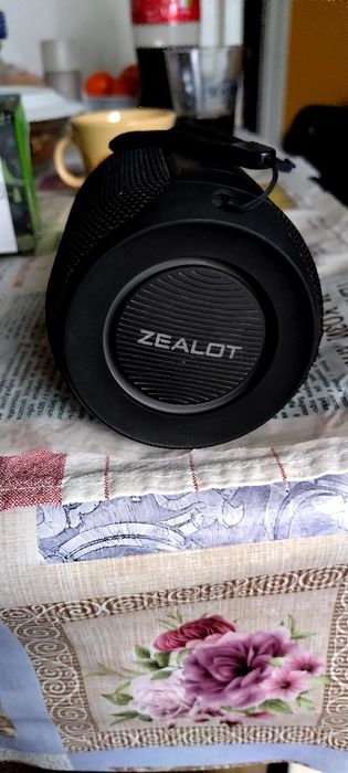 Колонка за слушане на музика