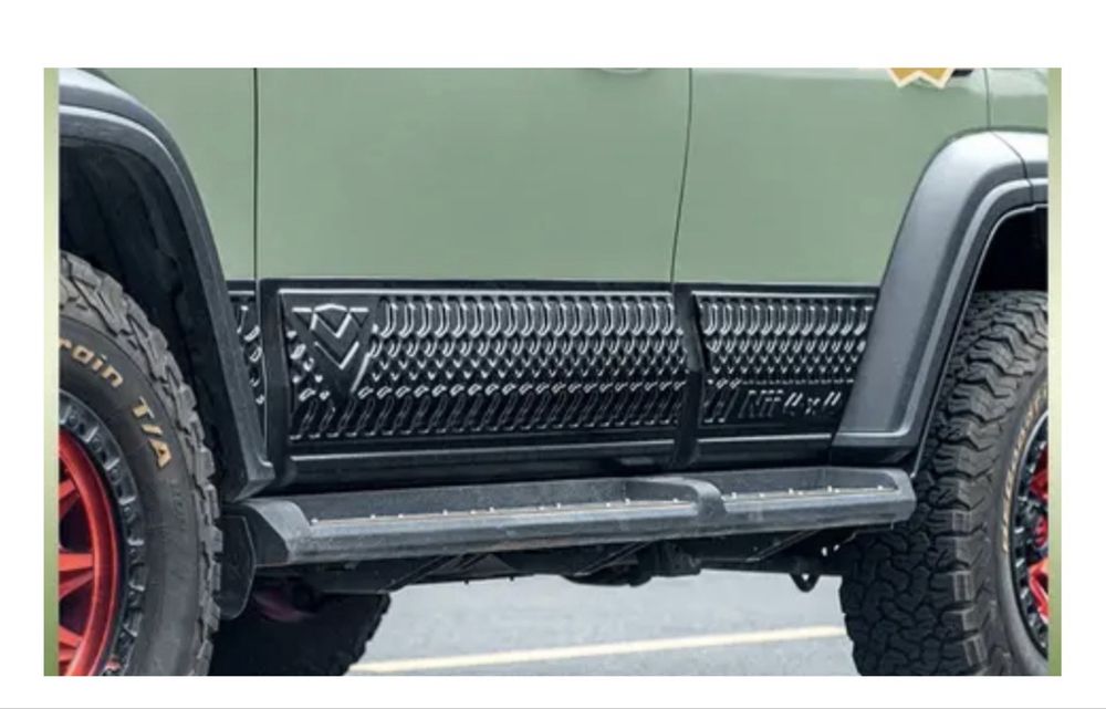 Молдинги Танк 300