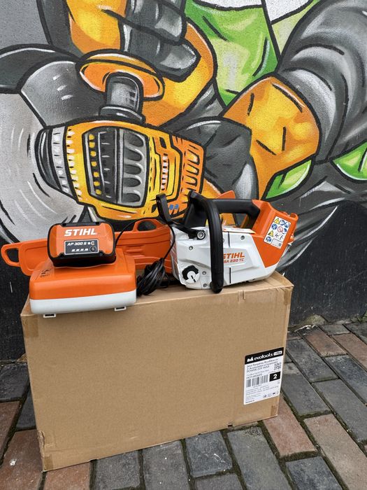 Motofierastrau cu acumulator sthil