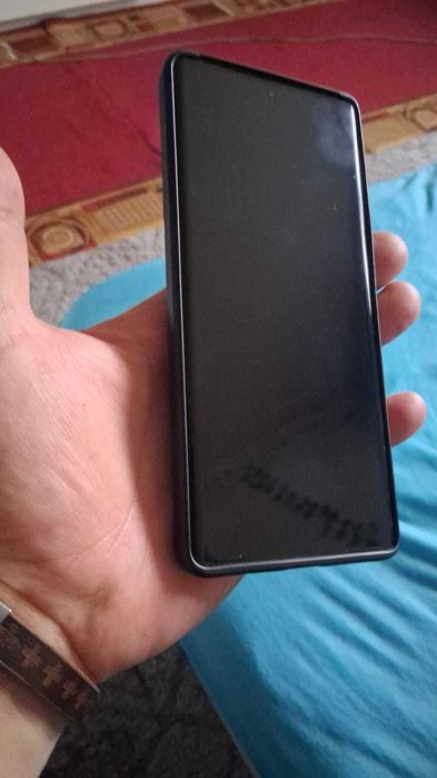 Vând Motorola g85 5G