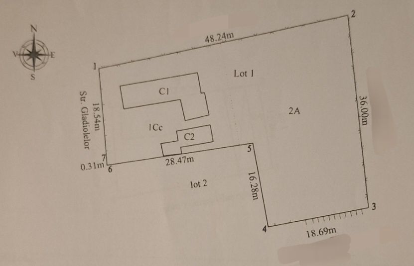 Proprietar vând teren intravilan de 1258m² cu casa nelocuibila, central în Negru Voda, având apă, curent și posibilitatea de racordare la canalizare