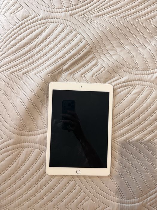 Ipad Air 2 64 gb silver - много добро състояние
