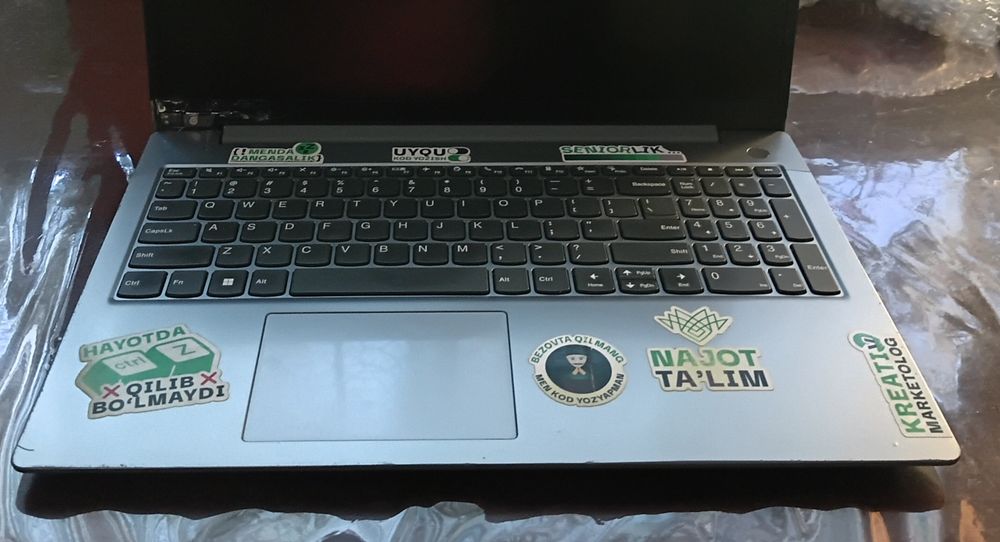 Lenovo G4 V15 AMD Ryzen 3 7320 U