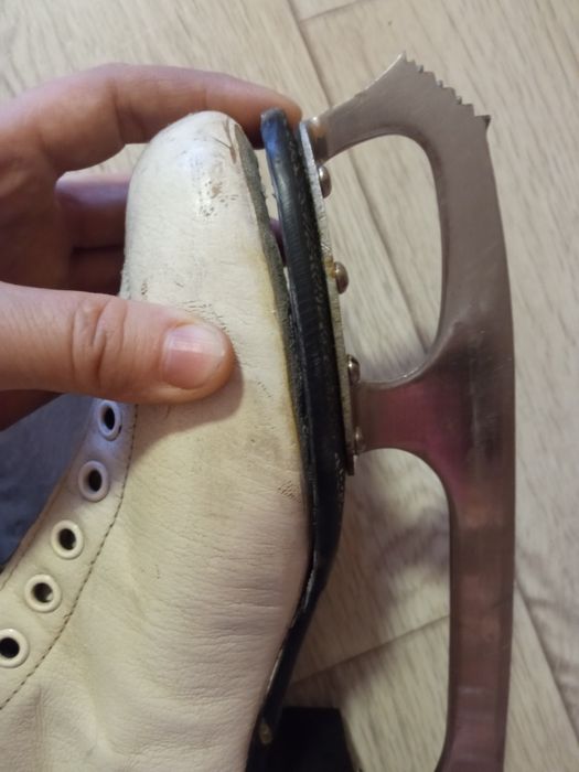 Коньки, 23 р-р, кожа