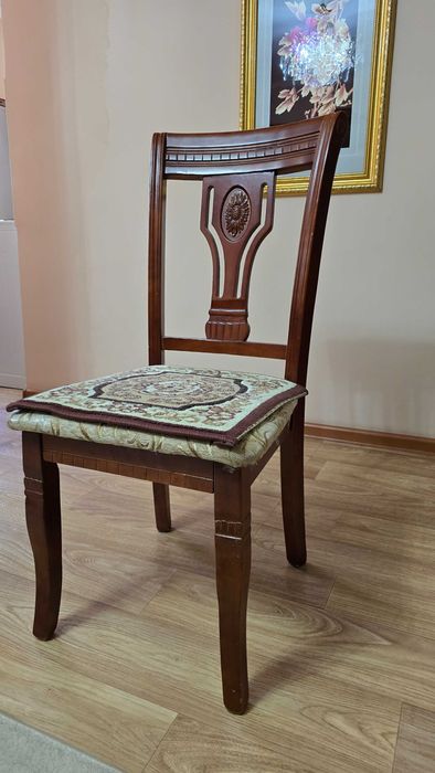 Обеденный комплект: стол и 10 стульев