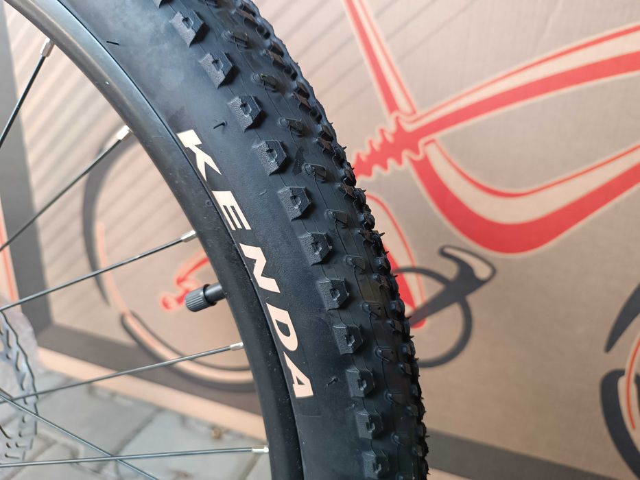 НОВ велосипед  27.5" Cross GRX 8