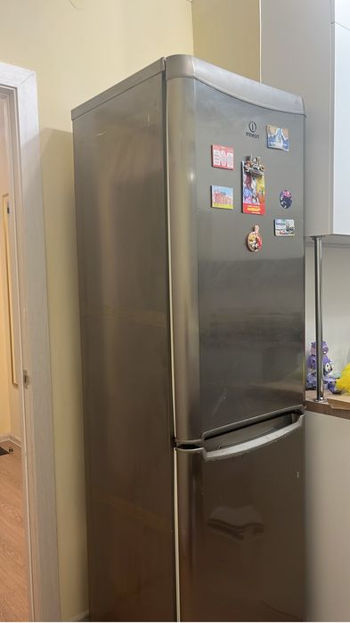Холодильник INDESIT