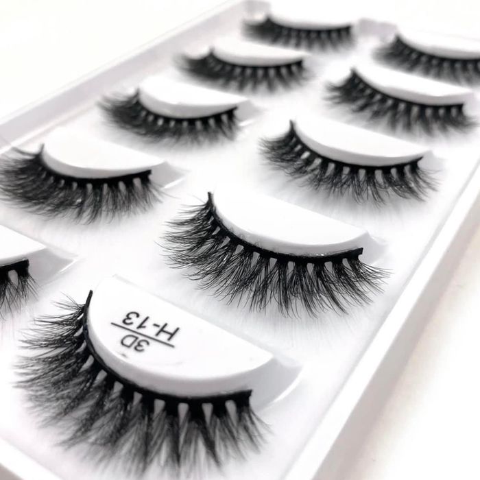 Изкуствени мигли на лента