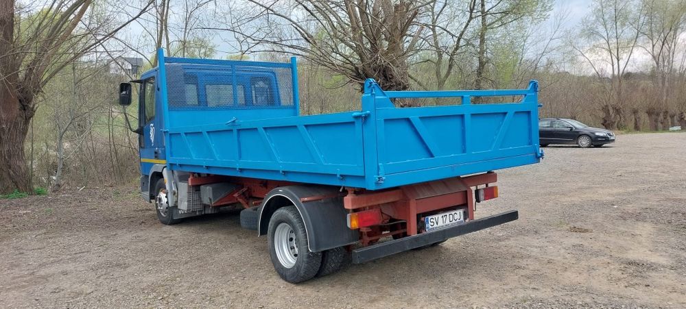 Iveco 7.5 tone Basculabil pe 3 parti Înmatriculată Romania