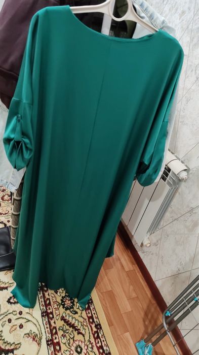 Продам атласное платье