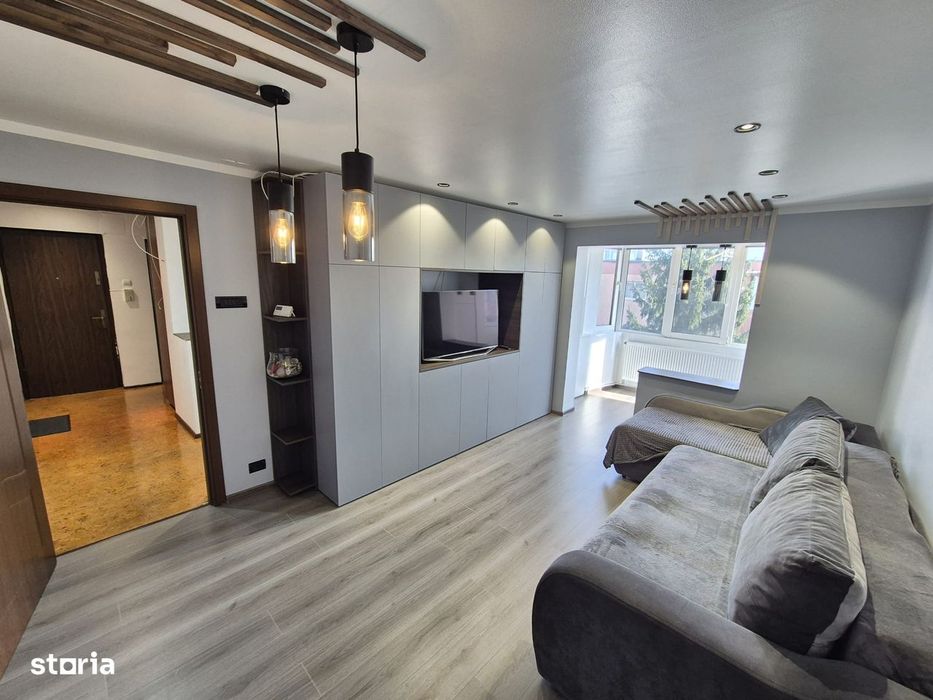 Inchiriere Apartament 2 Camere decomandat zona Centrul Civic CEC