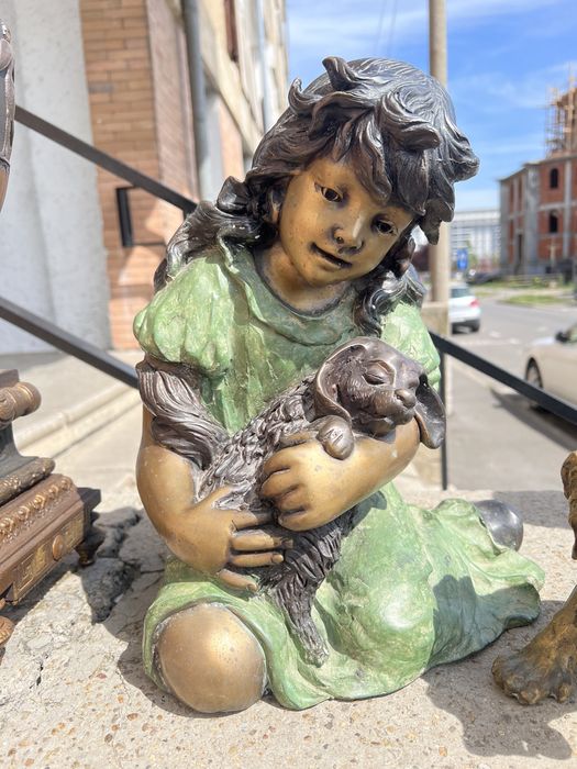 Statueta bronz frumoasa