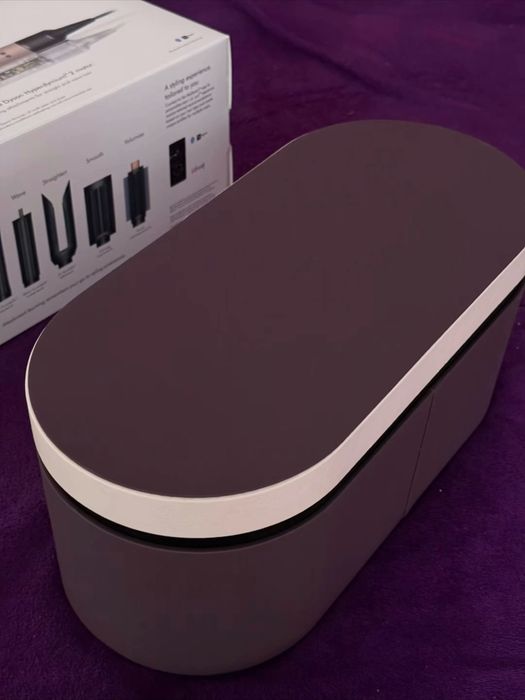 Dyson HS09 airwrap