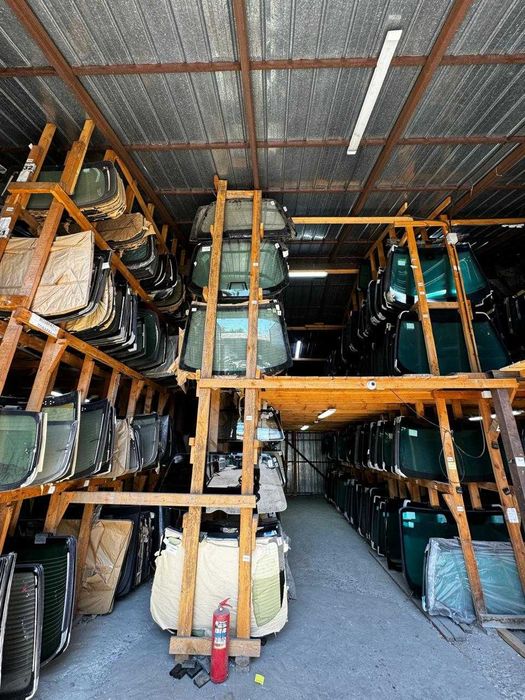 Установка лобового ремонт сколов рестоврация лобового Замена автостекл