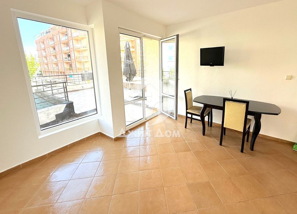 Продава се Двустаен апартамент в к.к. Слънчев бряг - 81 кв.м за 1223 €/кв.м - Снимка #2