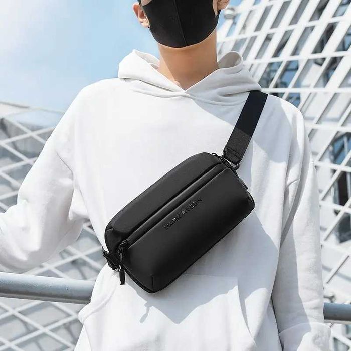 Krossbodi MR8712 bir yelkali sumka.
Brend: MARK RYDEN