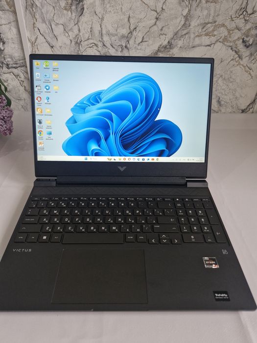 Ноутбук Hp Viktus