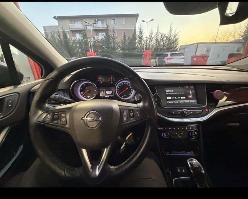 Opel astra K.