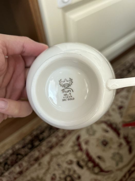 Продам чайник +фарфоровый чашки