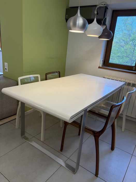 Set masă modernă dining + 4 scaune transparente stil Kartell