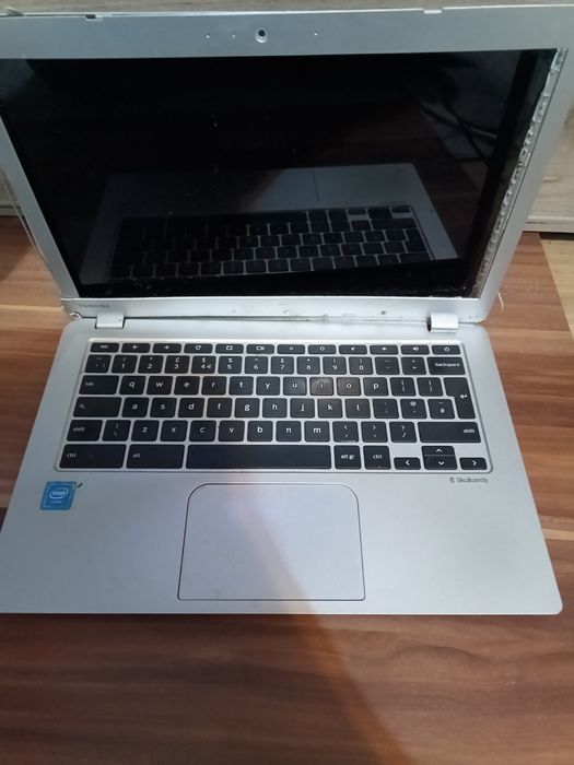 Toshiba chromebook display ok  , balamale rupte