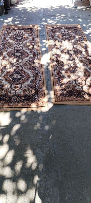Vând covoare 75x225 cm