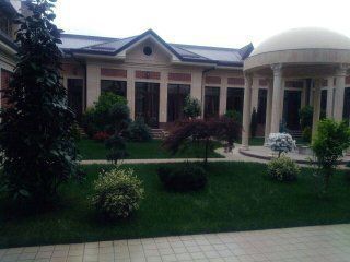 Gazon lanshafni dizayn sharshara yasash va barcha bogdorchilik hizmati