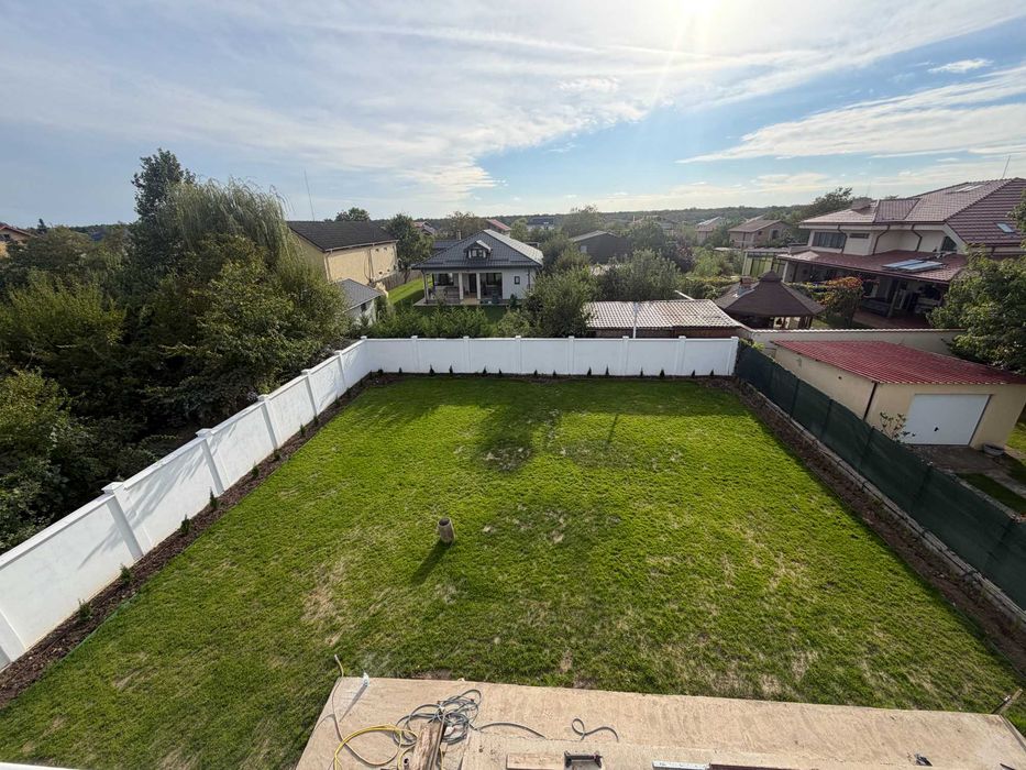 Casă P+1E+M 430 mp, teren 965 mp, semifinisată – Pasărea, Brănești