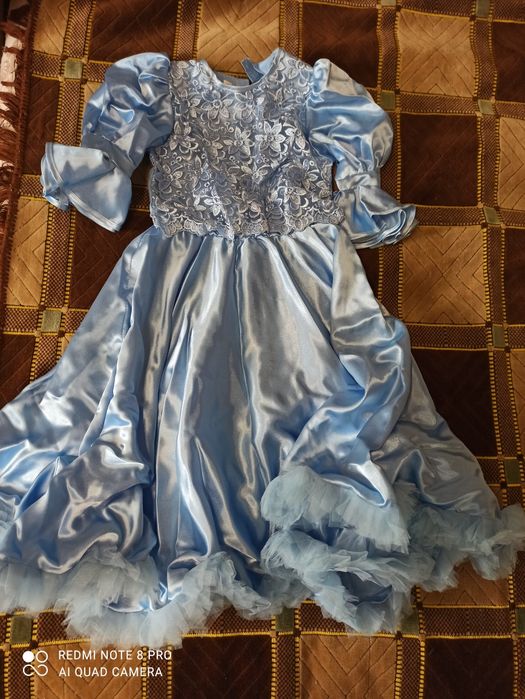 Продам детские платья