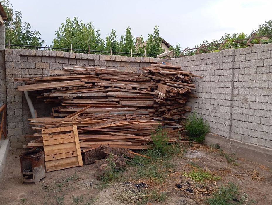 Тахта черный потолок доски