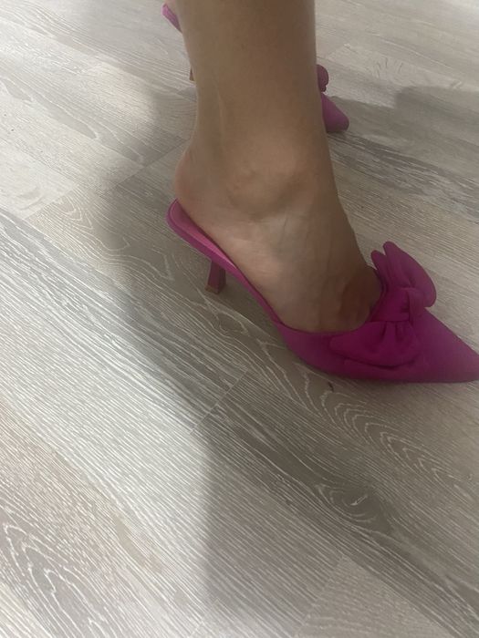 Туфли розовые новые