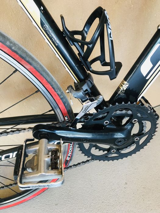 Vand/Schimb cursiera Carrera