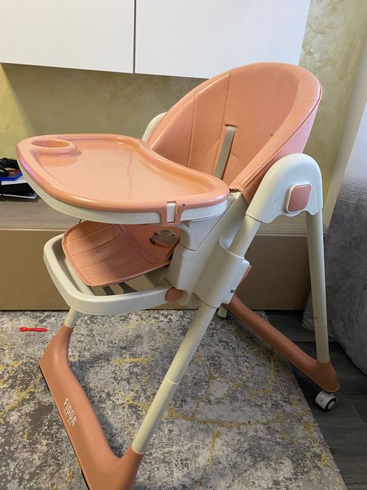 Scaun masă bebe , preț 150 lei , foarte puțin folosit