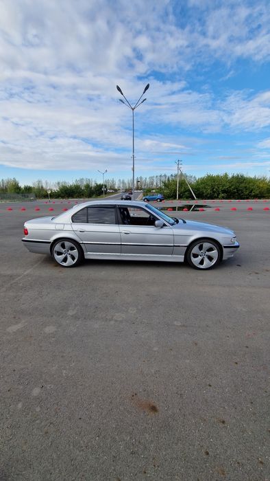 Продам легеду, BMW E38 в достойном состояние