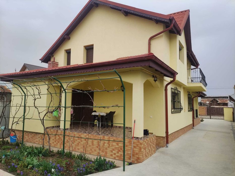 Casă nouă la superlativ, garaj, utilități. Loc. Băleni Jud. Dambovita