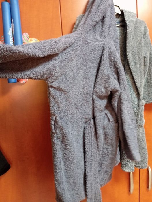 Halat baie cu glugă.