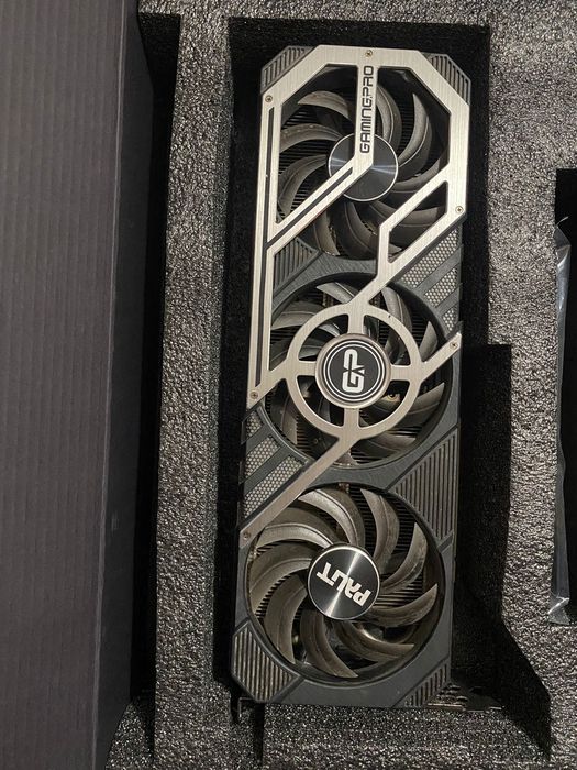 Продам 2 видео карты.