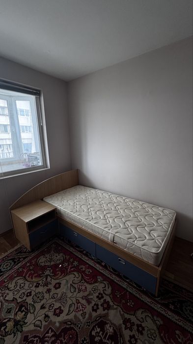 Единично легло с нощно шкафче и матрак 190/90