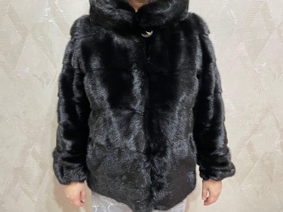 Продам норковую шубу