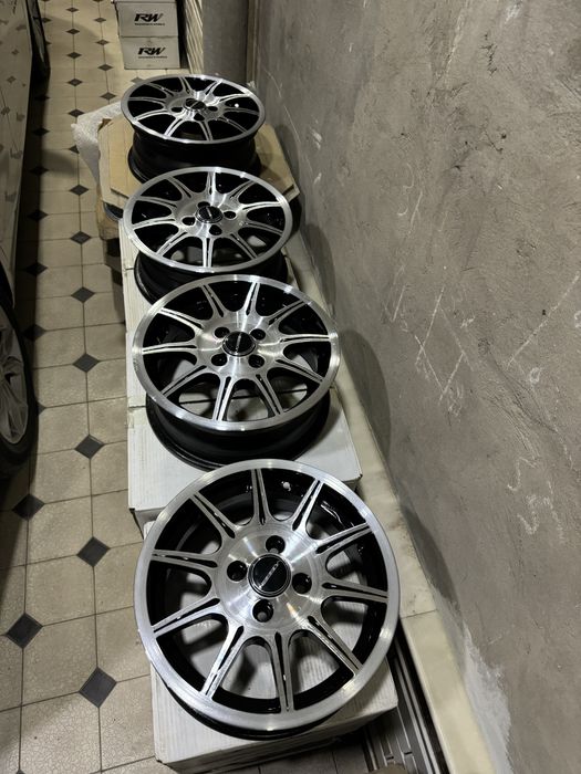 R-14 Vossen Диска.