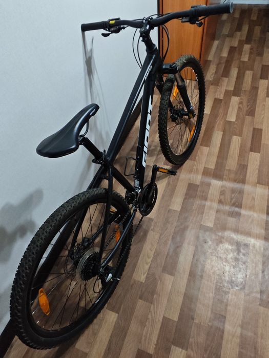 Велосипед Giant.