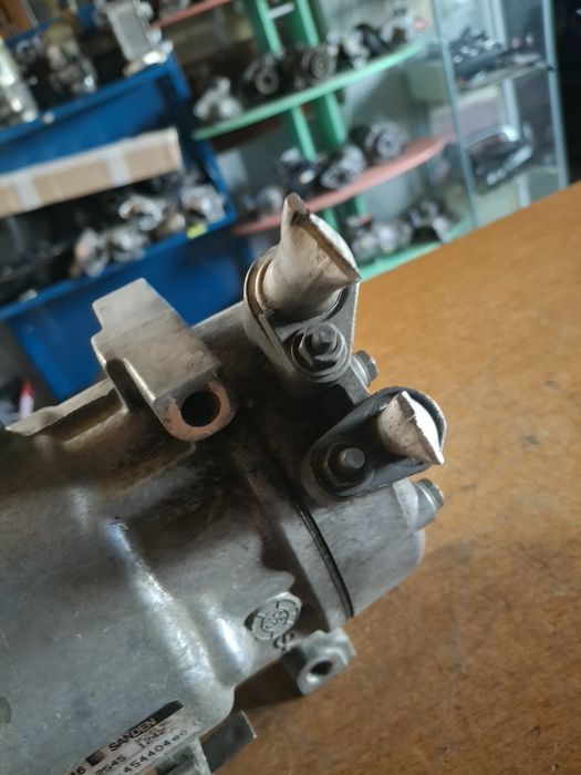 Compresor aer condiționat Citroen Berlingo Picasso Peugeot Partner  1.6 hdi