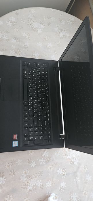 Ноутбук леново в отличном состоянии