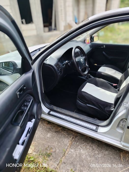 VOLKSWAGEN Golf 2002 — imagine 5