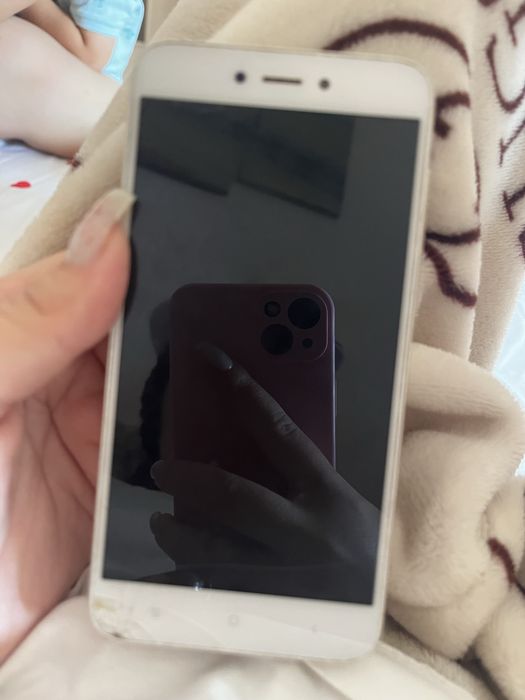 Телефон Xiaomi Redmi 5a