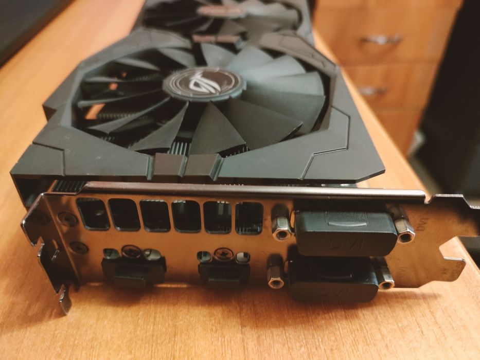 Продам ASUS Strix RX 470 Gaming 4Gb DDR5